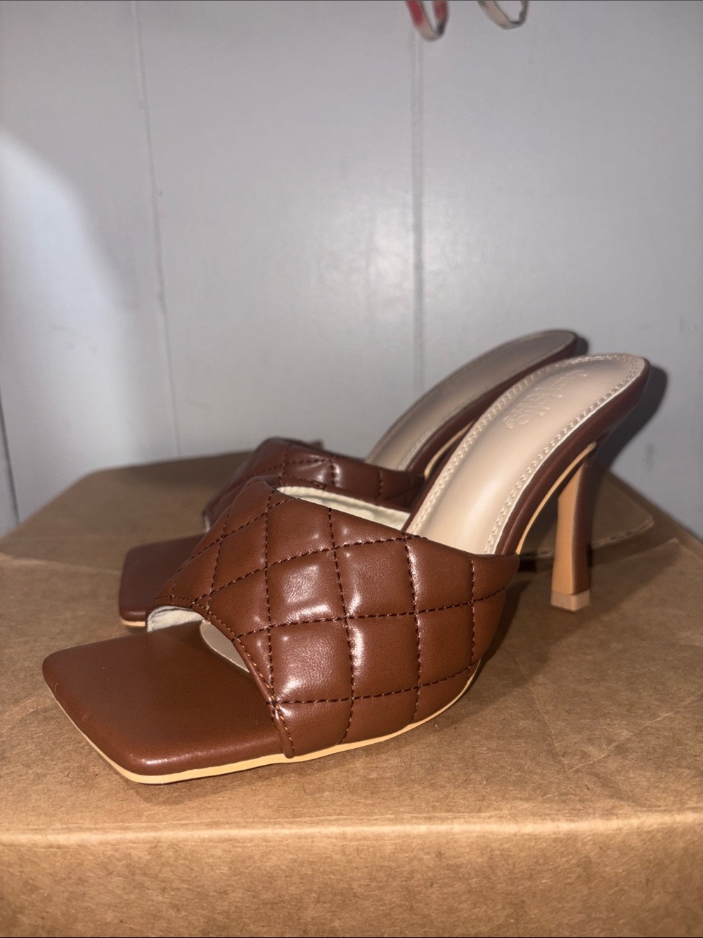 Charlotte Russe Quilted Brown Leather High-Heels size 8